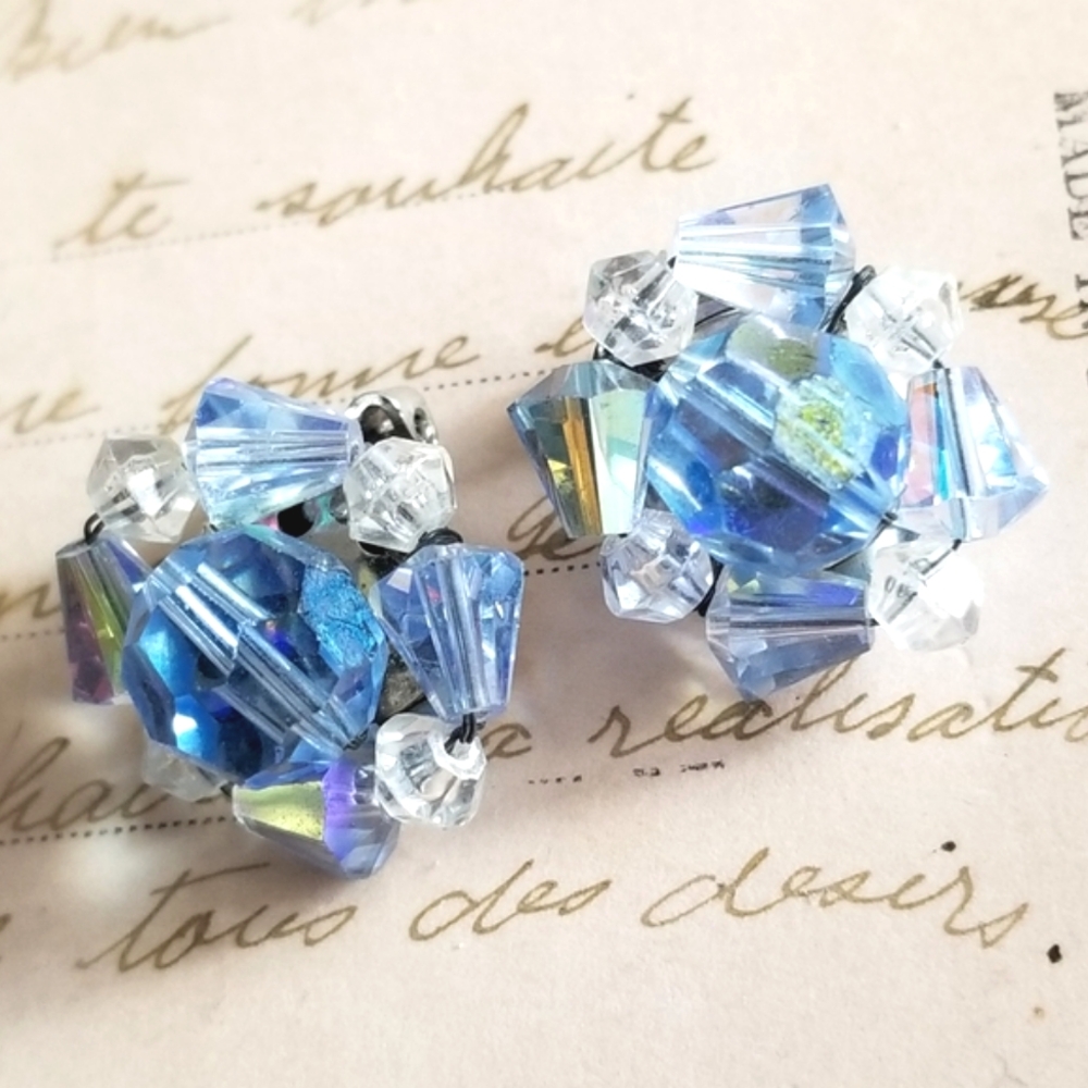 Vintage earrings light blue AB bead cluster clip on earrings iridescent aurora